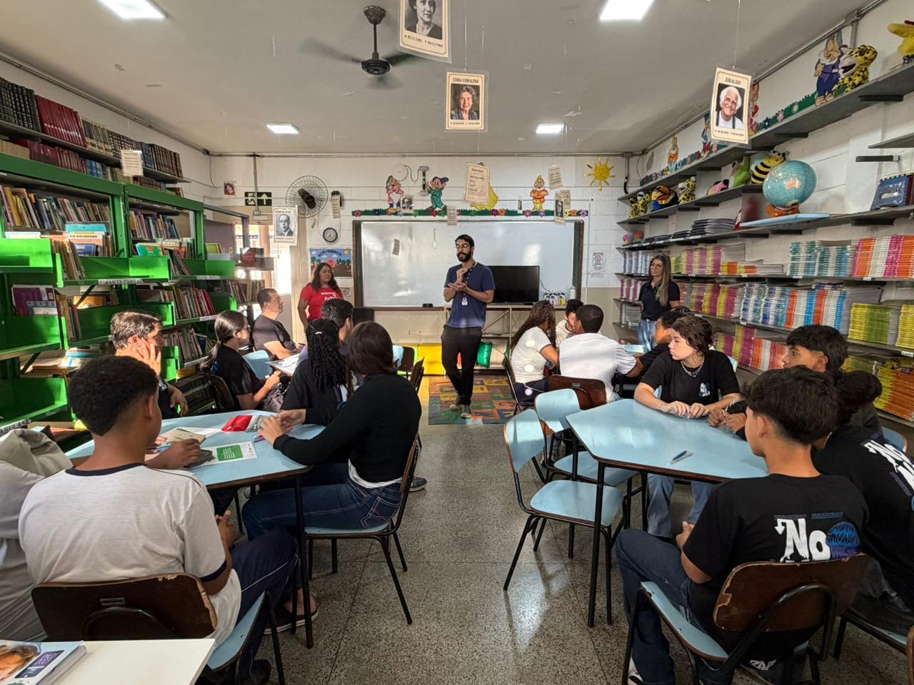 Projeto Cativeiro conscientiza estudantes de Araxá sobre o tráfico de animais silvestres